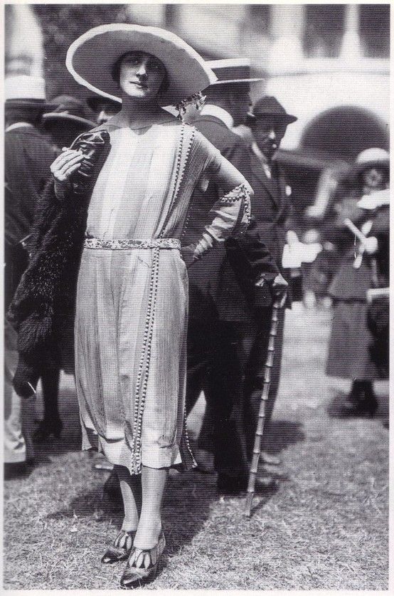 36 Vintage Photos Show a Unique and Elegant Style of 1920s Women ...