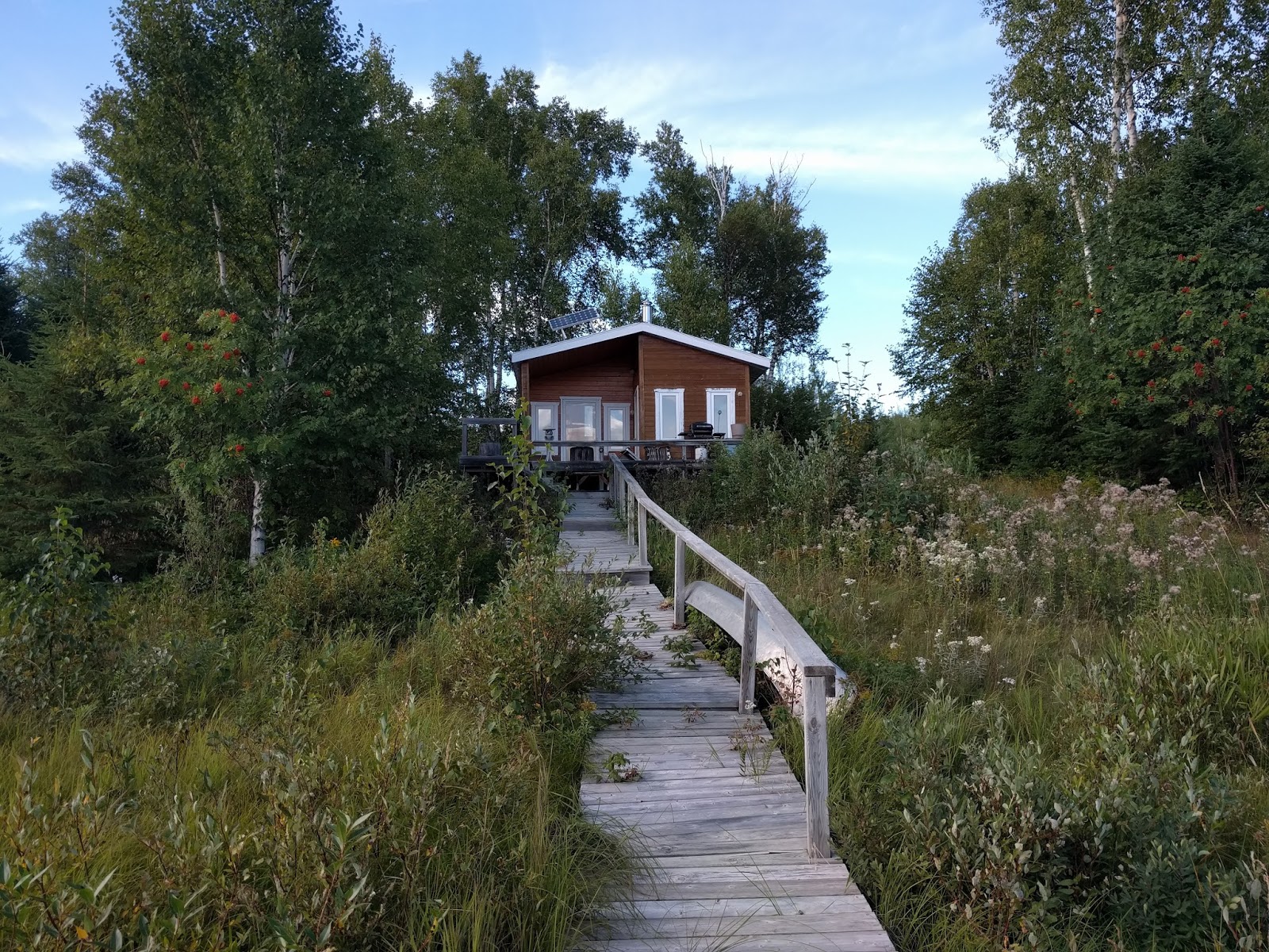 OffGrid Cabin in Thunder Bay [ TINY HOUSE TOWN ]