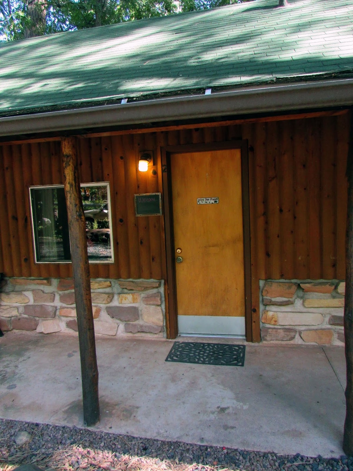 Christopher Creek Lodge