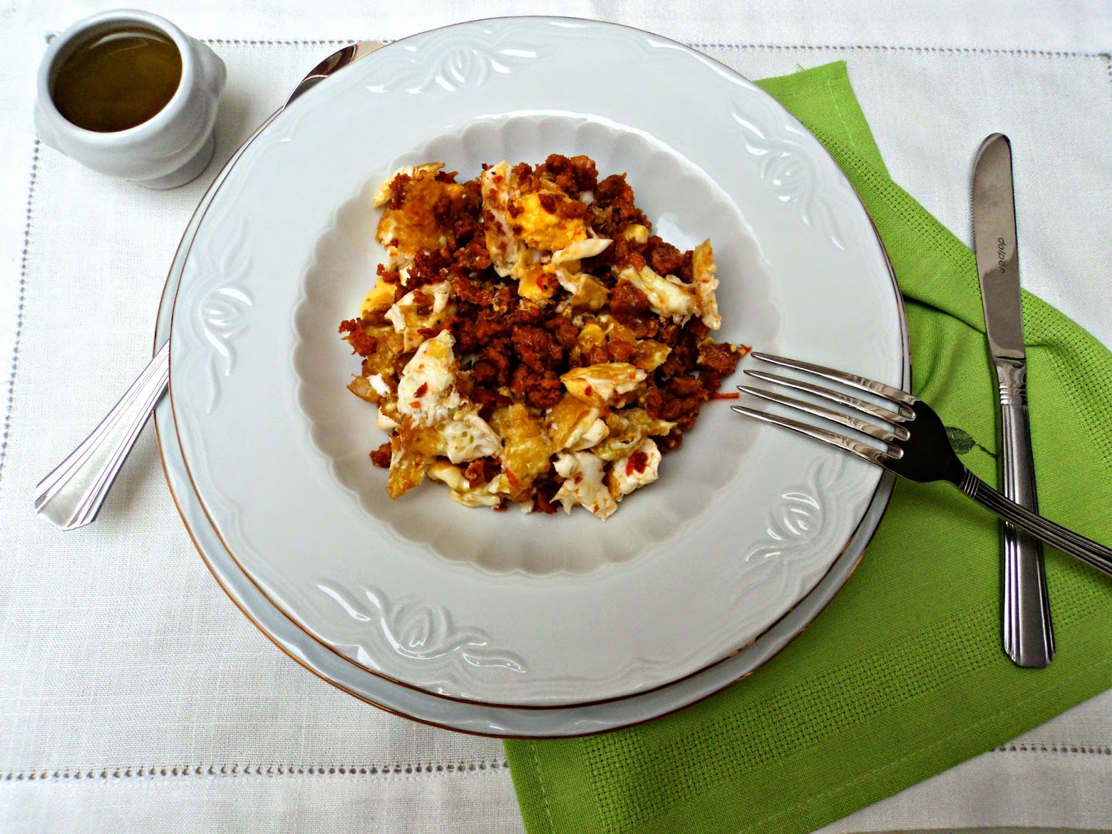 pasta-chorizo-huevo pasta-chorizo-huevo-salsa