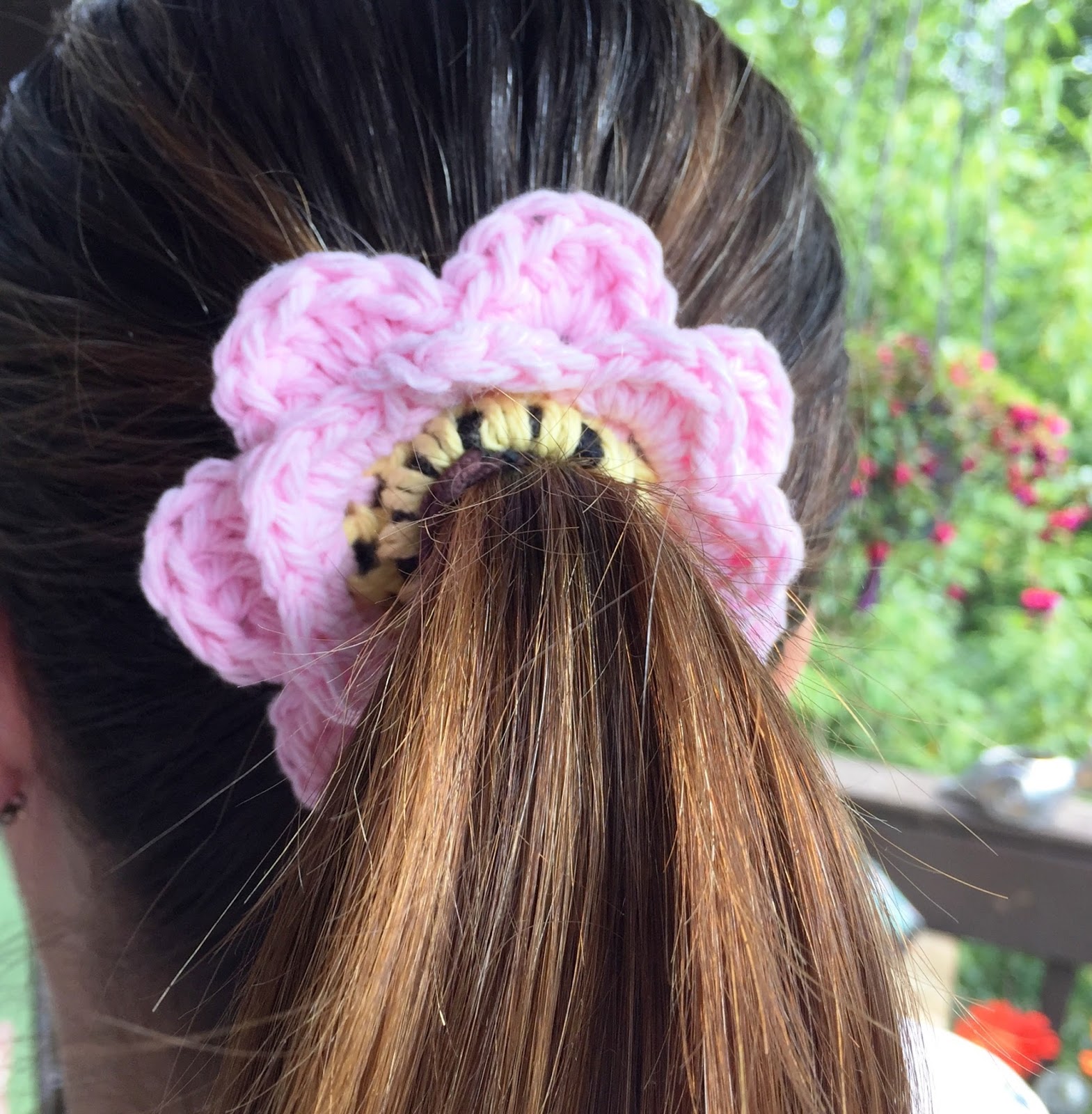 ExpertCraftss Crochet and More! Free Crochet Ponytail holder flower