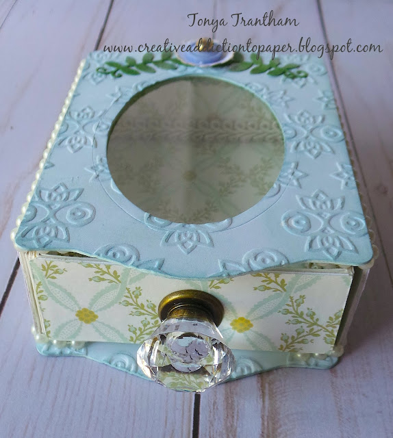 Creative Addiction to Paper Floral Jewelry Box