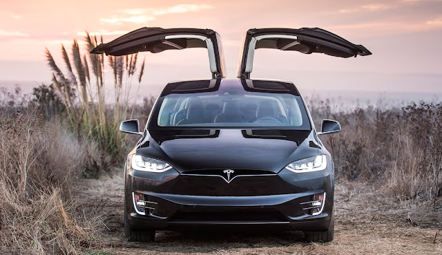 Tesla Model X - електромобіль, повноцінний кроссовер