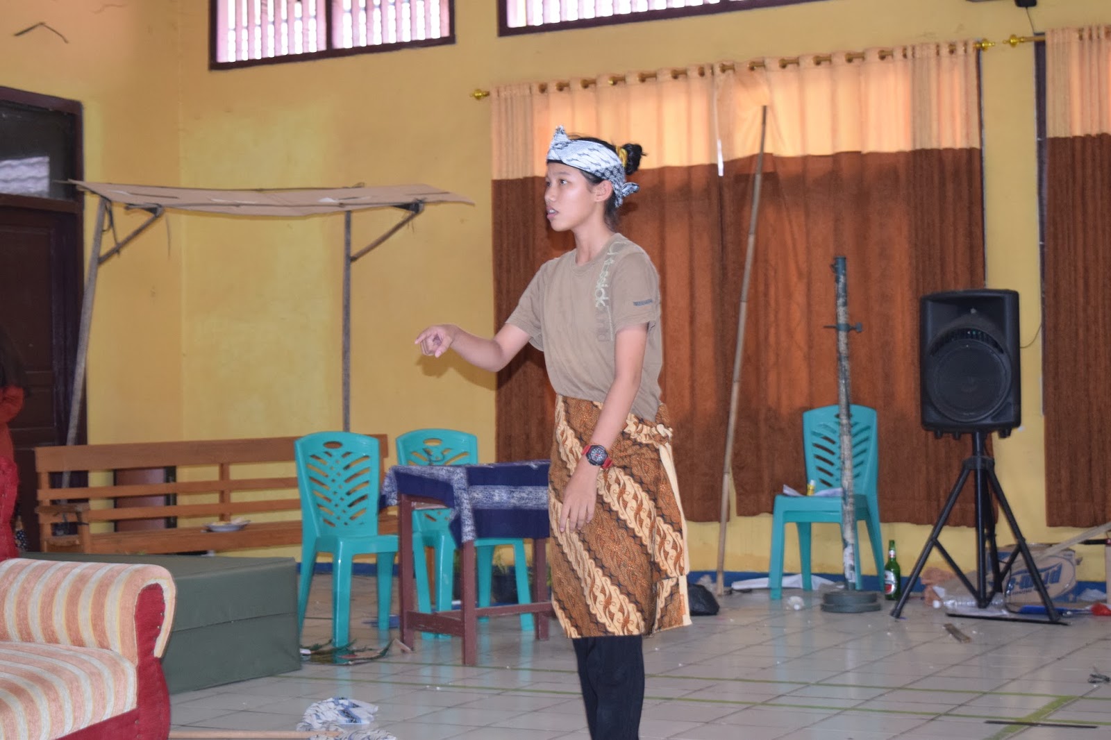 Hakuna Matata Naskah Drama Keong Mas Untuk 6 Orang