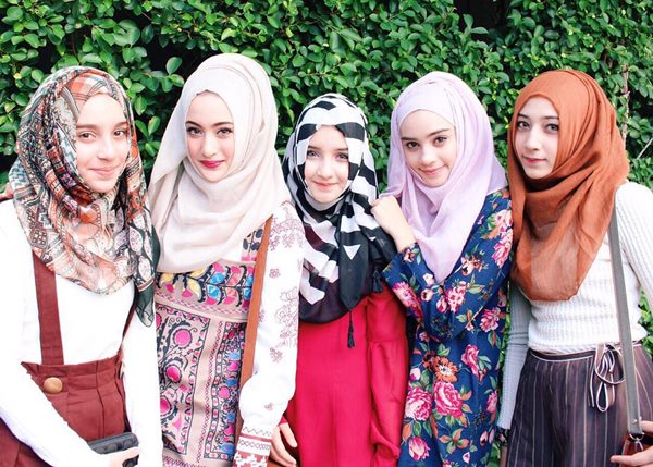 5 Cewek Bersaudara Hijab Paling Cantik Dari Thailand