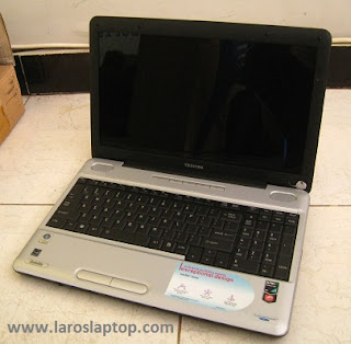 Laptop TOSHIBA Satellite L505D