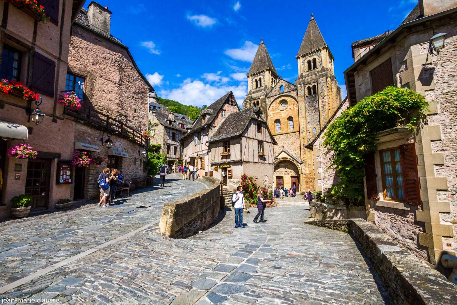Découvrir la France en photos: 10 - CONQUES. (Aveyron - 12)
