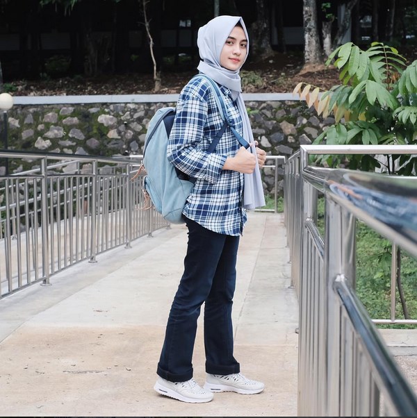 Gaya Berhijab Simple Elegan dan Nyaman Tutorial Hijab 