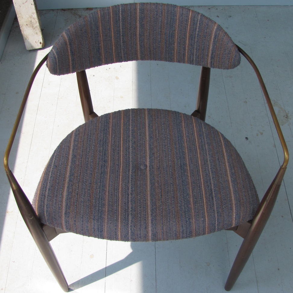 Bopfish, swimmin' in the vintage stream It's not a drumstick but it is