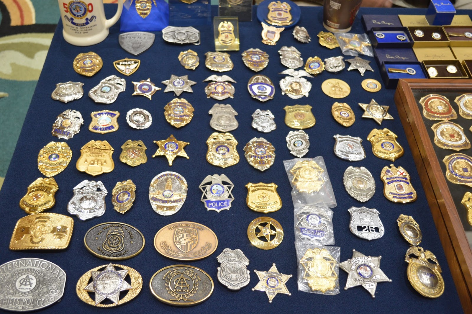 BADGE COLLECTOR ORLANDO, THE VACATION CAPITAL, HOSTS POLICE COLLECTORS AT ROSEN PLAZA HOTEL