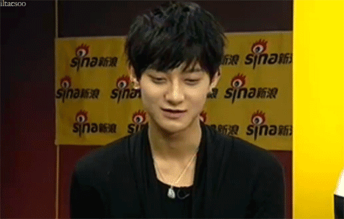 Gambar Exo Gambar Performing Aegyo Gif Wallpaper Background Foto Images