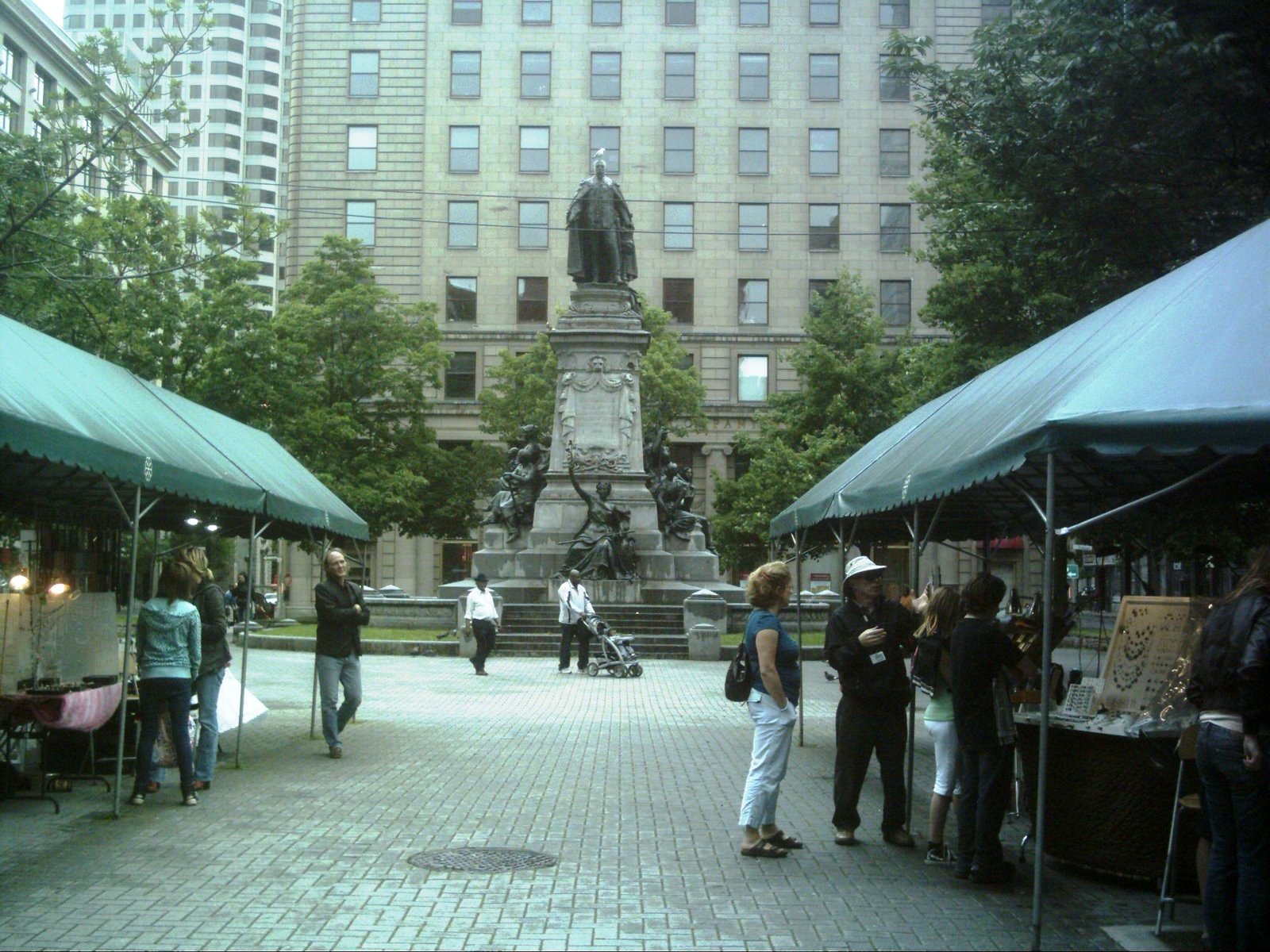 Montréal, je me souviens ! Square Phillips