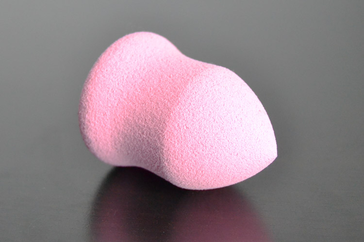 Marycliath's Lights and Shadows Beauty Blender H&M