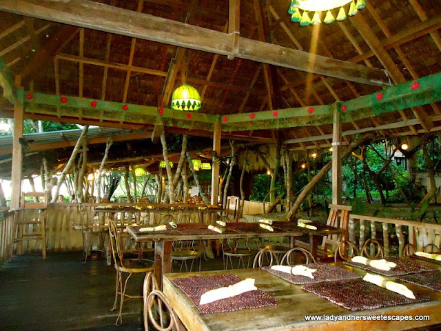 restaurant at Bohol Bee Farm