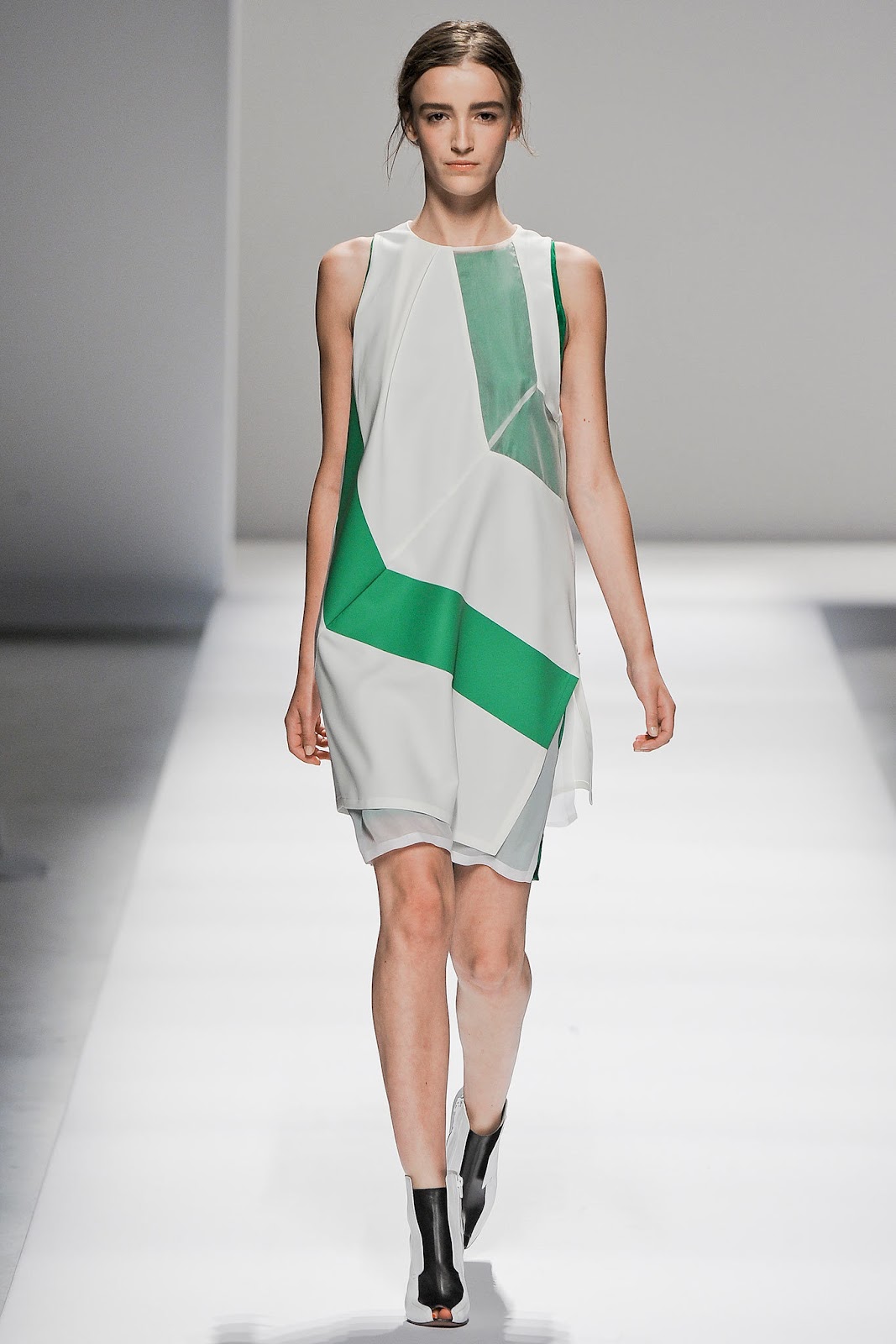 Madison Muse: SportMax Fashion Greenery