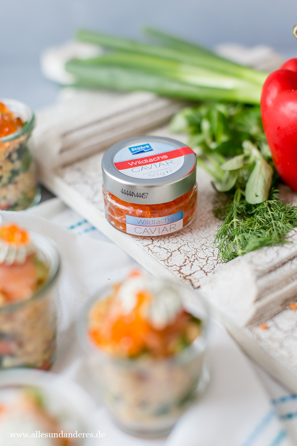 Fingerfood für Silvester: Linsensalat im Glas mit Lachs und Kaviar