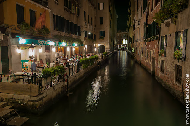 Cena romántica Venecia DOrsoduro viaje Italia 