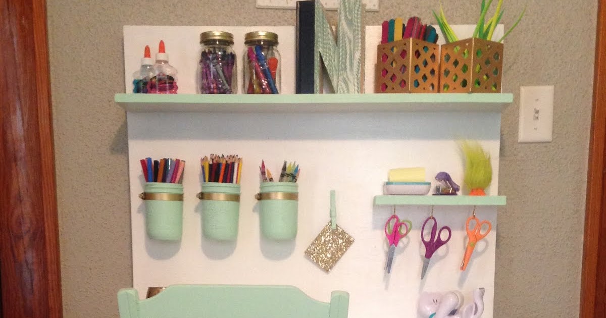 Susie Homemaker WannaBe DIY Art Desk