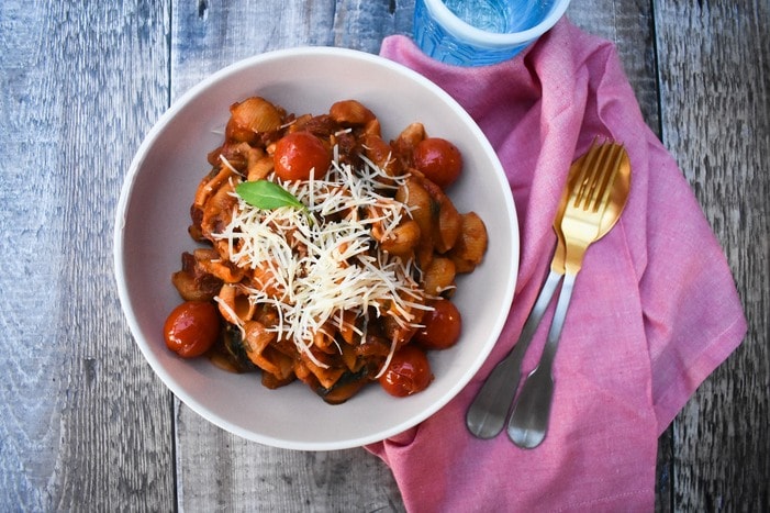 Slow Cooker Triple Tomato and Spinach Pasta