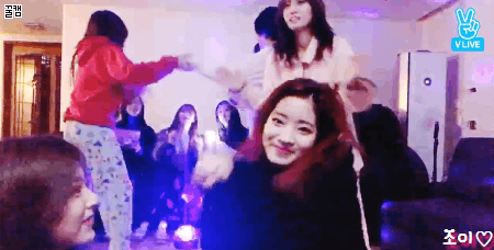 아무리 봐도 음주방송같은 트와이스 후식콘서트 상태.gif | 인스티즈