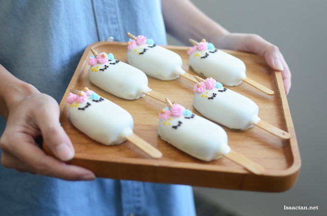 Unicorn Magnum Cake Pops by Little Collins