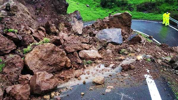 Desprendimiento de rocas en San Mateo, La Bodeguilla Desprendimiento de rocas en San Mateo, La Bodeguilla