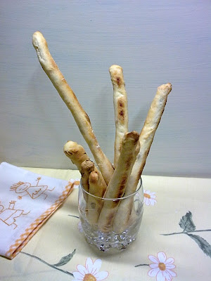 Palitos de Pan de Pipas y Tomates Secos.