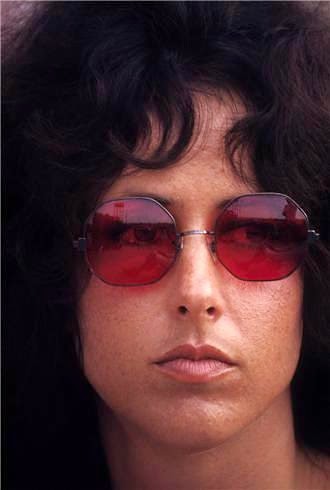 Bespectacled Birthdays: Grace Slick, c.1969