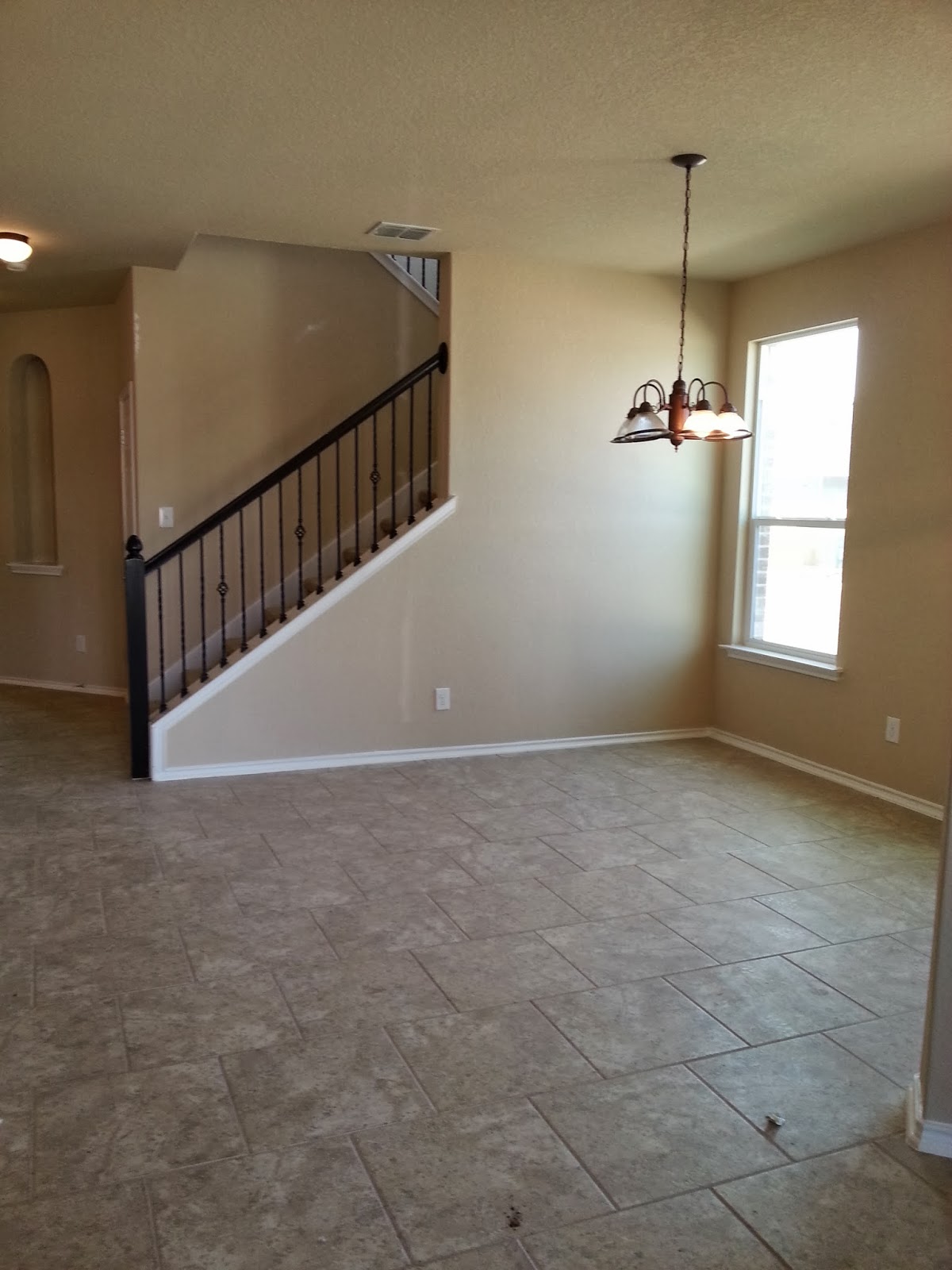 San Antonio Move DR Horton, Clydesdale plan in Wortham Oaks, just