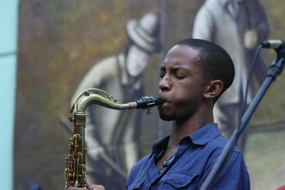 I DIG JAZZ TENOR SAXOPHONIST MARCUS ELLIOT HAS A PROMISING JAZZ TRIO