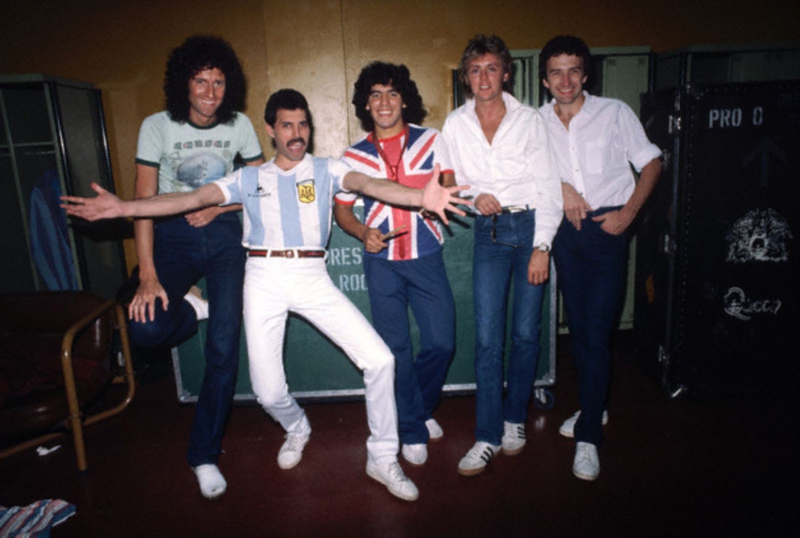 Hennemusic Queen Guitarist Brian May Recovering From Recent Heart