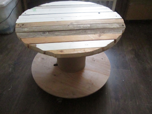 IMG 0145 - שולחן קפה מסליל חוטי חשמל