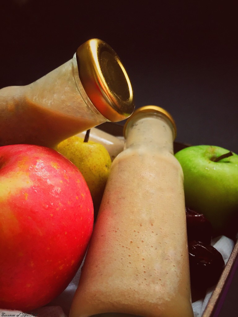 APPLE PEAR BANANA SMOOTHIE