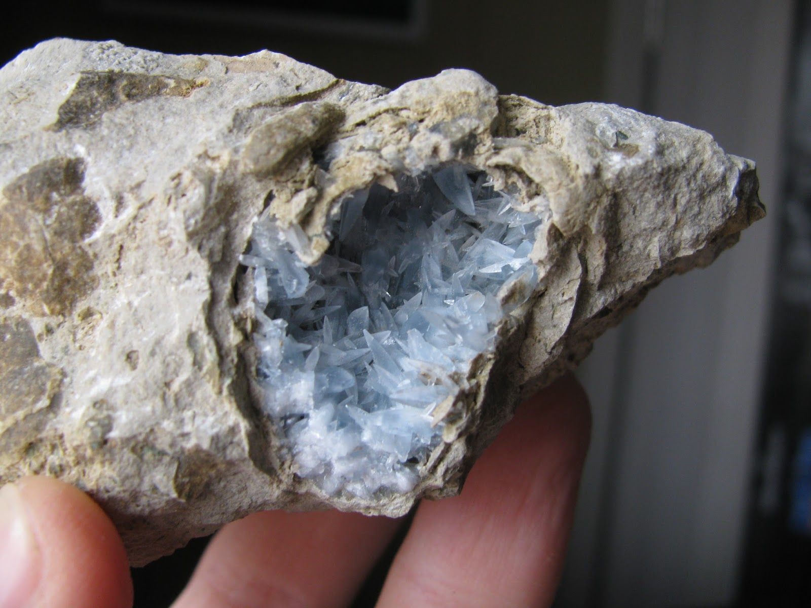 Минералы Донбасса и не только: апреля 2016