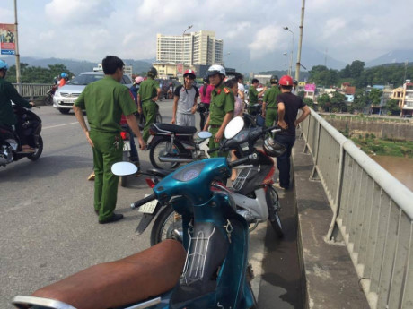 De lai dong chu “I love you..”, thanh nien 9X nhay song tu tu - Anh 2