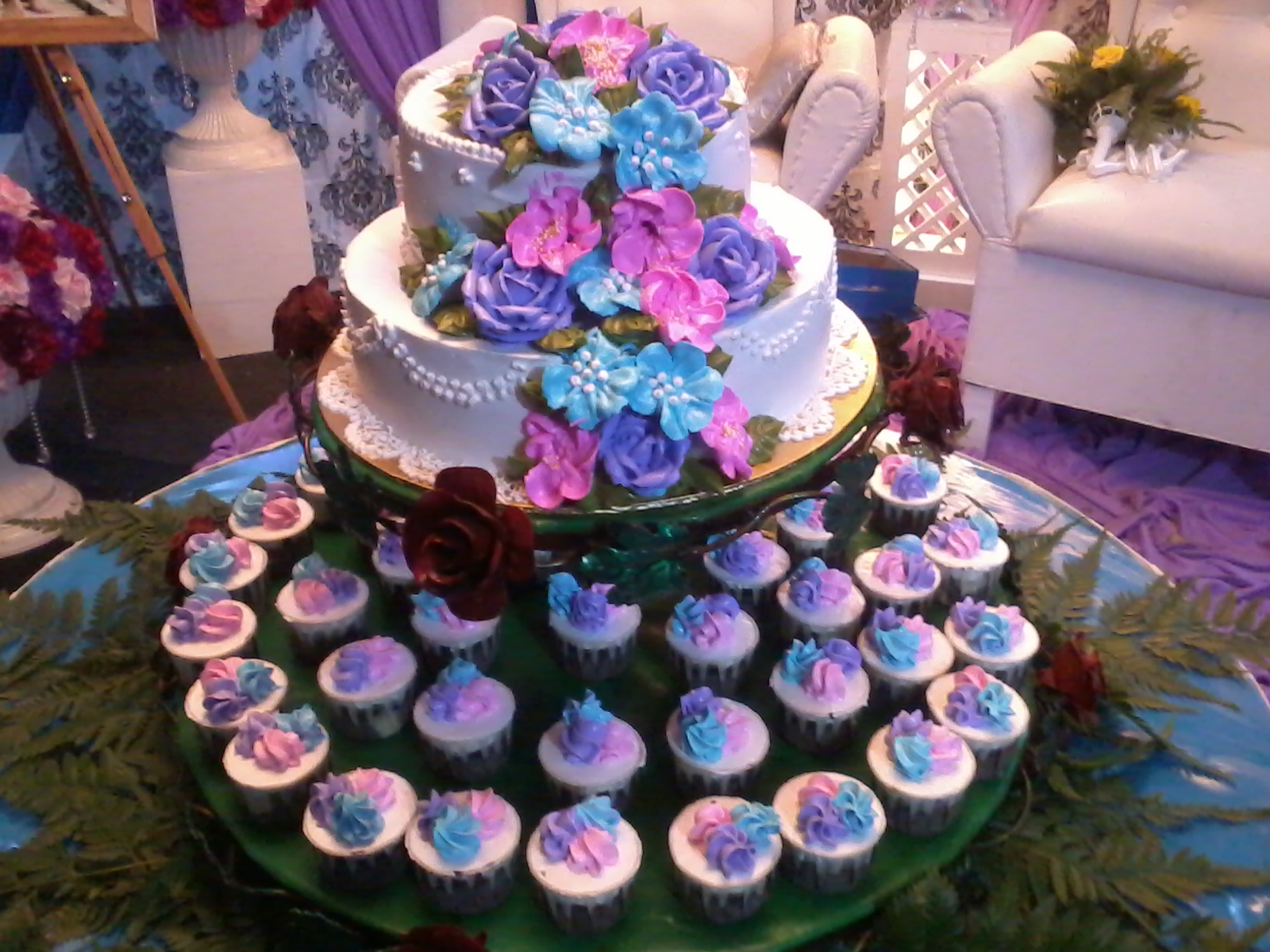 ..:Anissya Cakes:..: kek kahwin tema purple pink