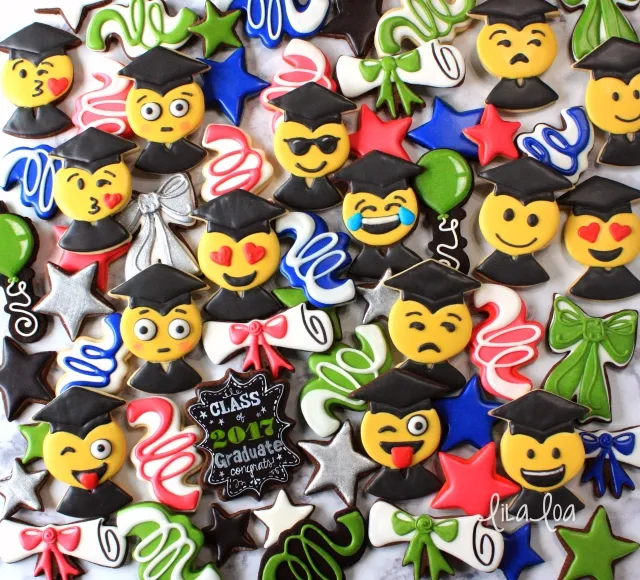 cookie decorating -- graduation decorated sugar cookies