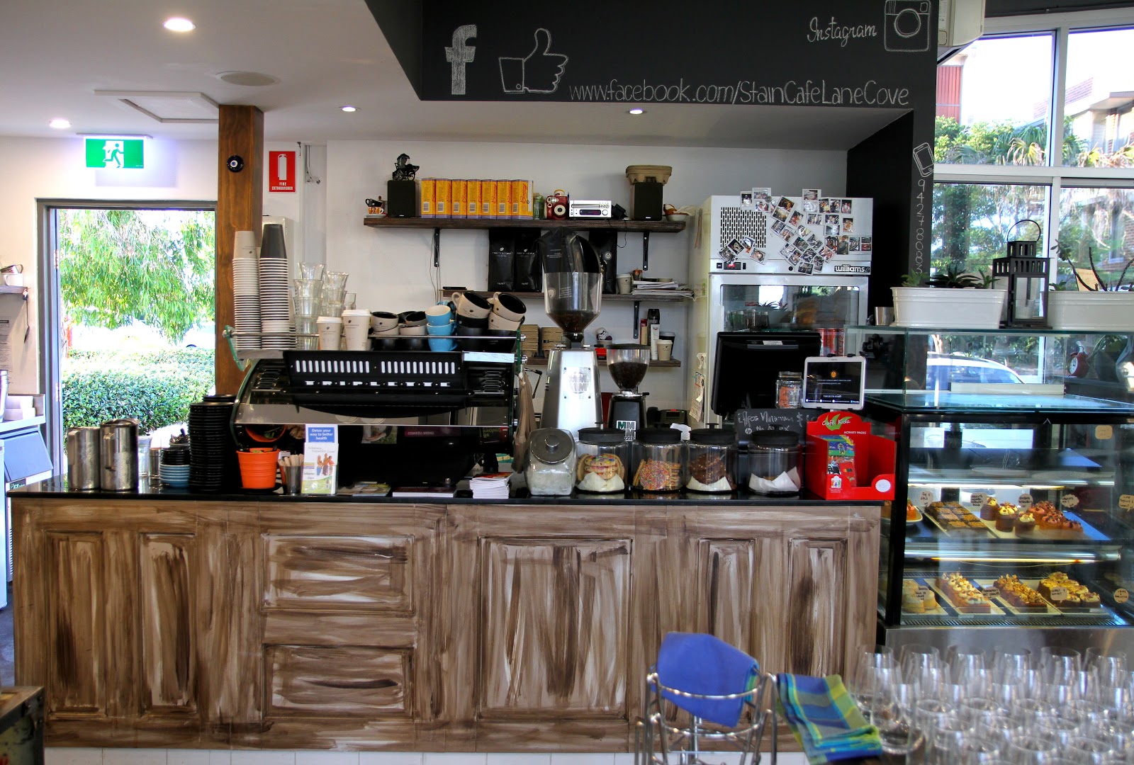 CHICACHIA STAIN CAFE LANE COVE