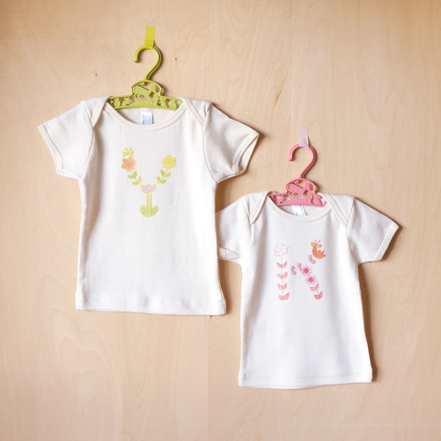 かわいい出産祝い,お名前入り,お名前プリント,オリジナル出産祝い,オーガニックコットン100%,かわいい,北欧,ベビー服,ベビーTシャツ