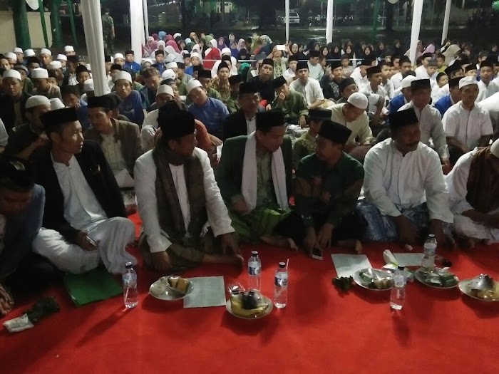Hujan Deras Tak Surutkan Para Santri Semarakkan Peringatan Hari Santri Nasional di Bogor Timur Kuatkan Basis Gerakan