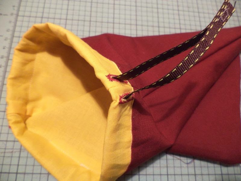 Kat & Cat Quilts Lined Drawstring Bag Tutorial