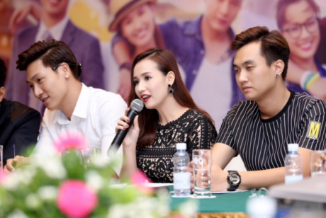 La Thanh Huyen bi thu hut truoc ve 'soai ca' cua Manh Truong - Anh 6