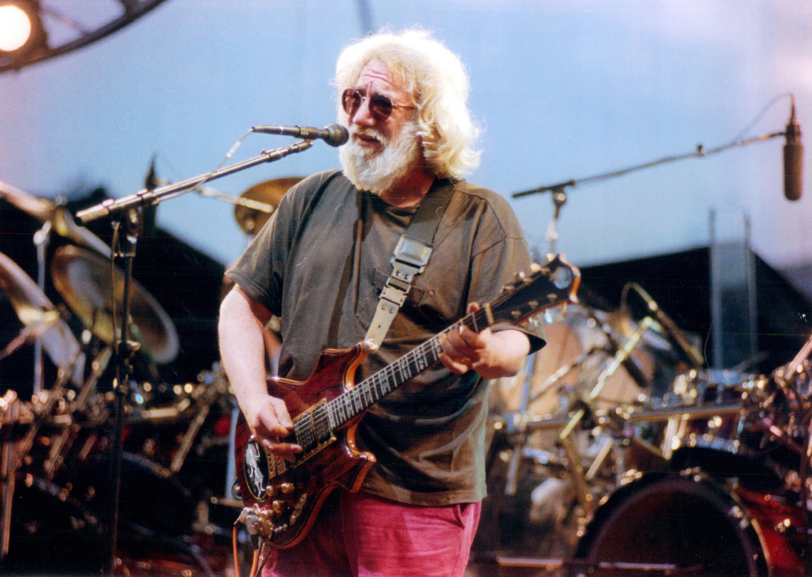 Grateful dead череп. Grateful dead. Grateful dead 1967. Grateful dead обложки. Grateful dead 2015.