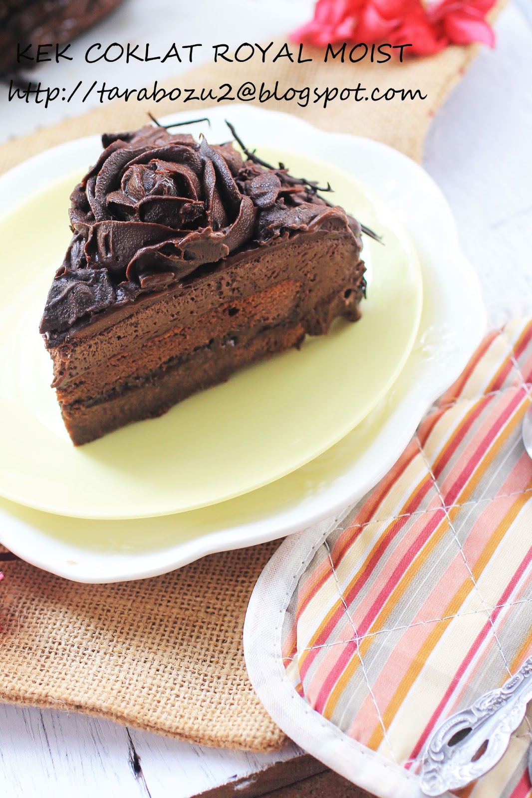 KEK COKLAT ROYAL MOUSSE AIR TANGAN ZUHAIDA