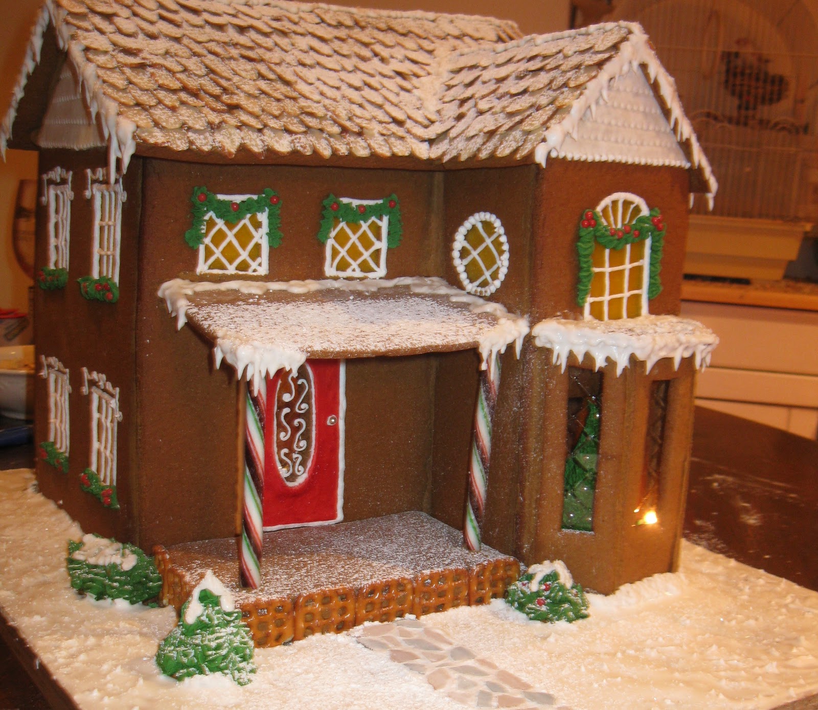 Baking Outside the Box: Gingerbread Houses - Tips and Ideas