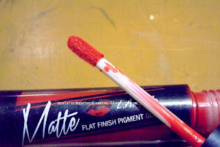 Review La Girl Matte Flat Finish Pigment Gloss in Instinct.