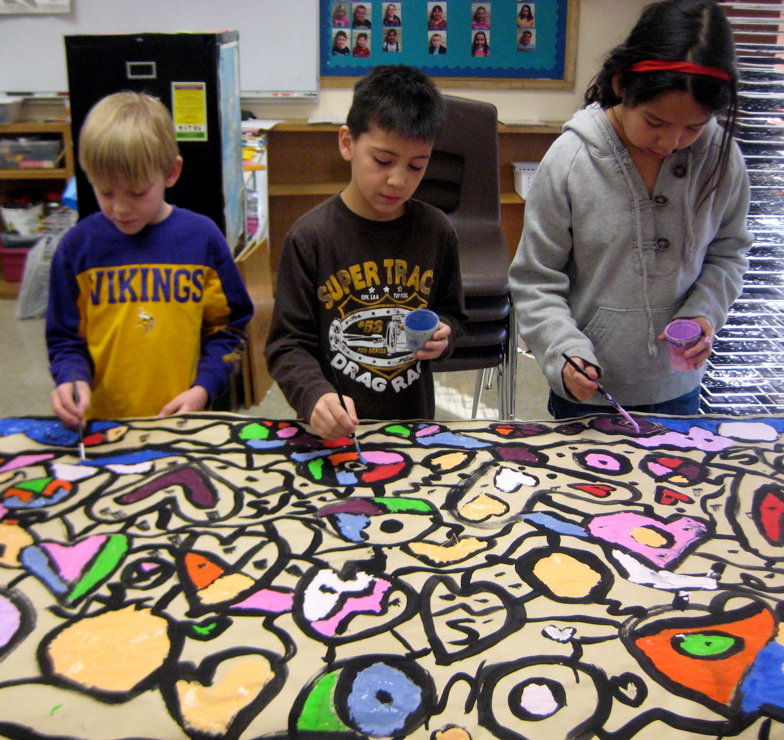 experiments-in-art-education-collaborative-mural-painting