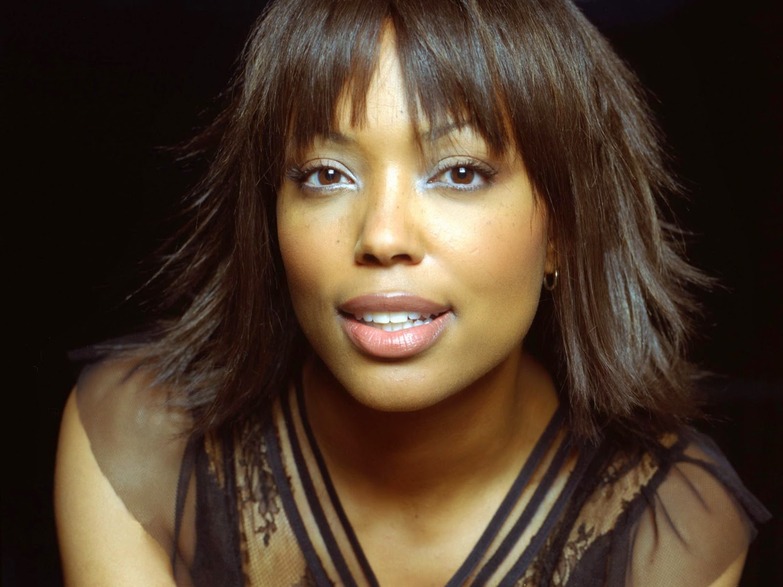 Aisha Tyler HD Wallpapers - Celebrity HD Wallpapers