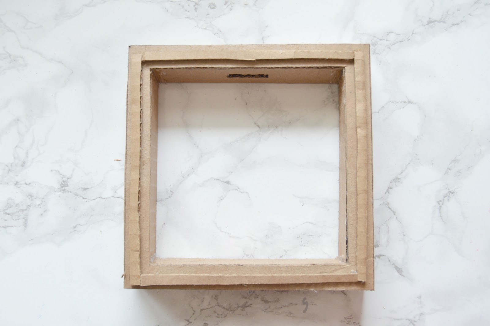 Vikalpah DIY Shadow Box using Cardboard