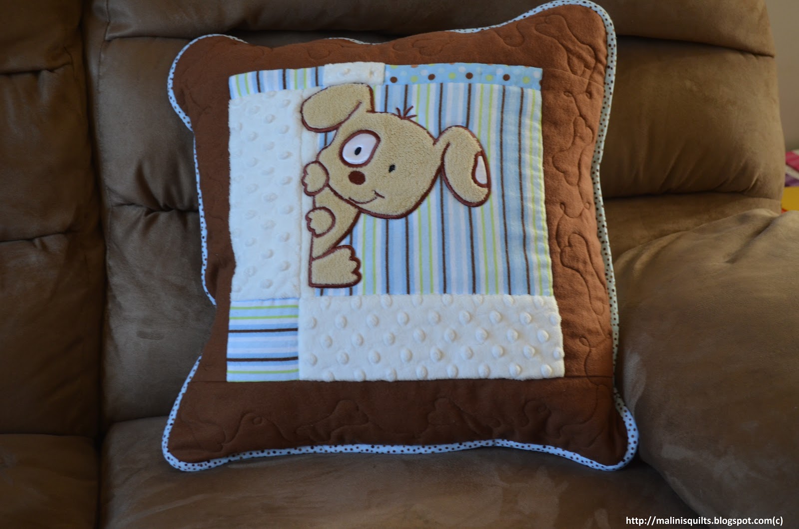 Playful Puppy Quilted Blanket NCU0DV504